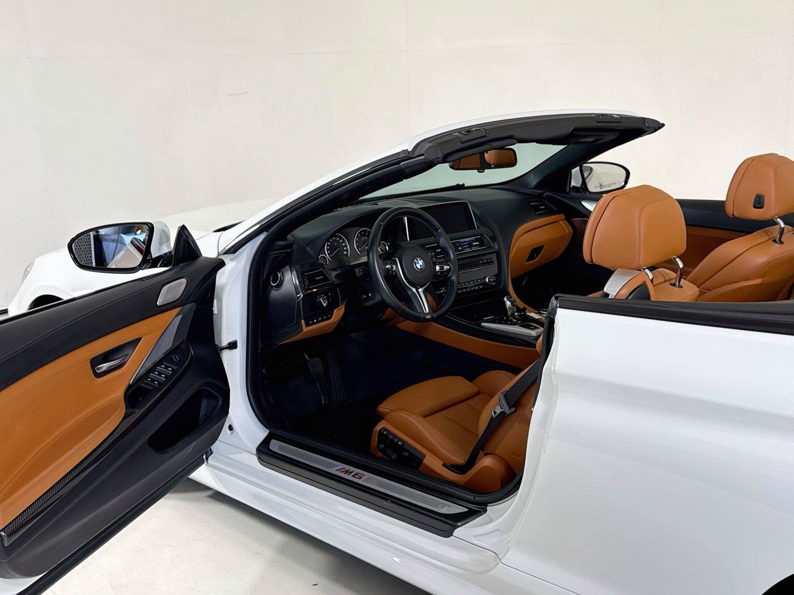 Used 2016 BMW M6 Convertible RWD image 11