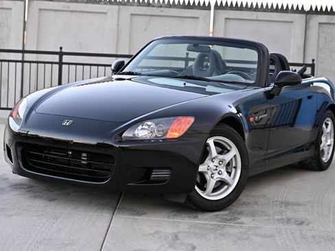 Used 2001 Honda S2000 image 3