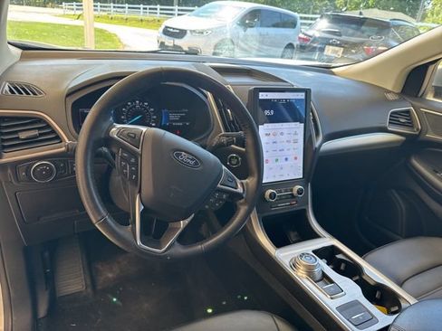 Used 2022 Ford Edge SEL w/ Convenience Package AWD/4WD image 10