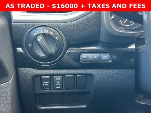 Used 2021 Nissan Titan SV w/ SV Convenience Package AWD/4WD image 19
