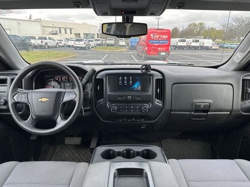 Used 2018 Chevrolet Silverado 1500 Custom w/ Custom Value Package image 13