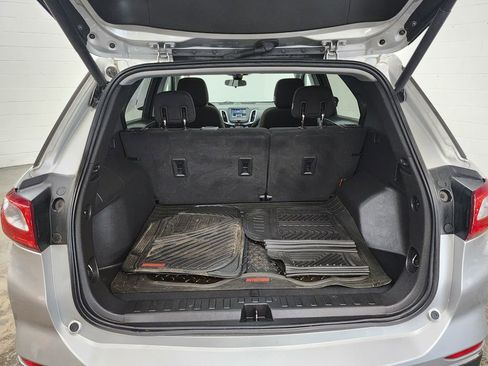 Used 2020 Chevrolet Equinox LT image 32