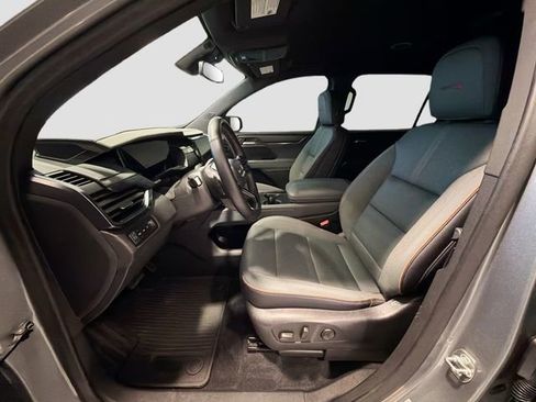 Used 2024 GMC Acadia AT4 w/ Luxury Package image 20