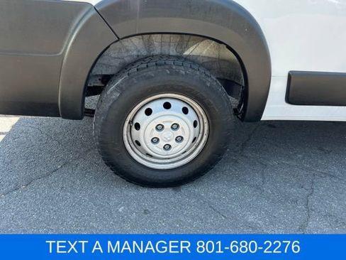 Used 2023 RAM ProMaster 2500 w/ Driver Convenience Group FWD image 6