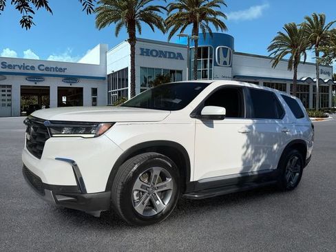 Used 2024 Honda Pilot EX-L image 4