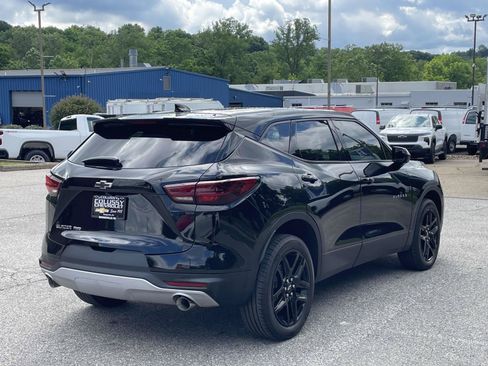 Certified 2023 Chevrolet Blazer LT w/ LPO, Black Grille Bar Package AWD/4WD image 3