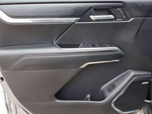 Used 2025 GMC Acadia Elevation image 28