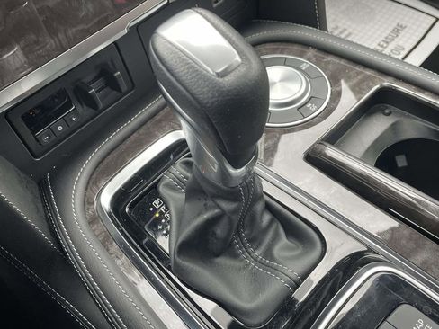 Used 2024 Nissan Armada Platinum w/ Cargo Package image 30