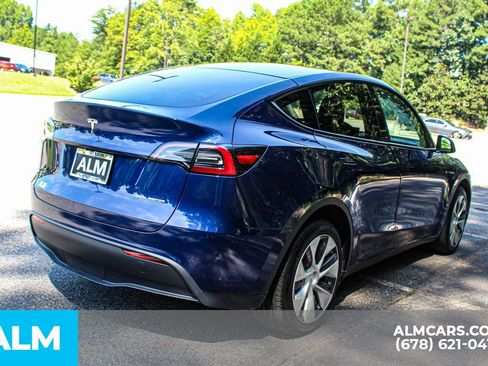 Used 2023 Tesla Model Y Long Range AWD/4WD image 5