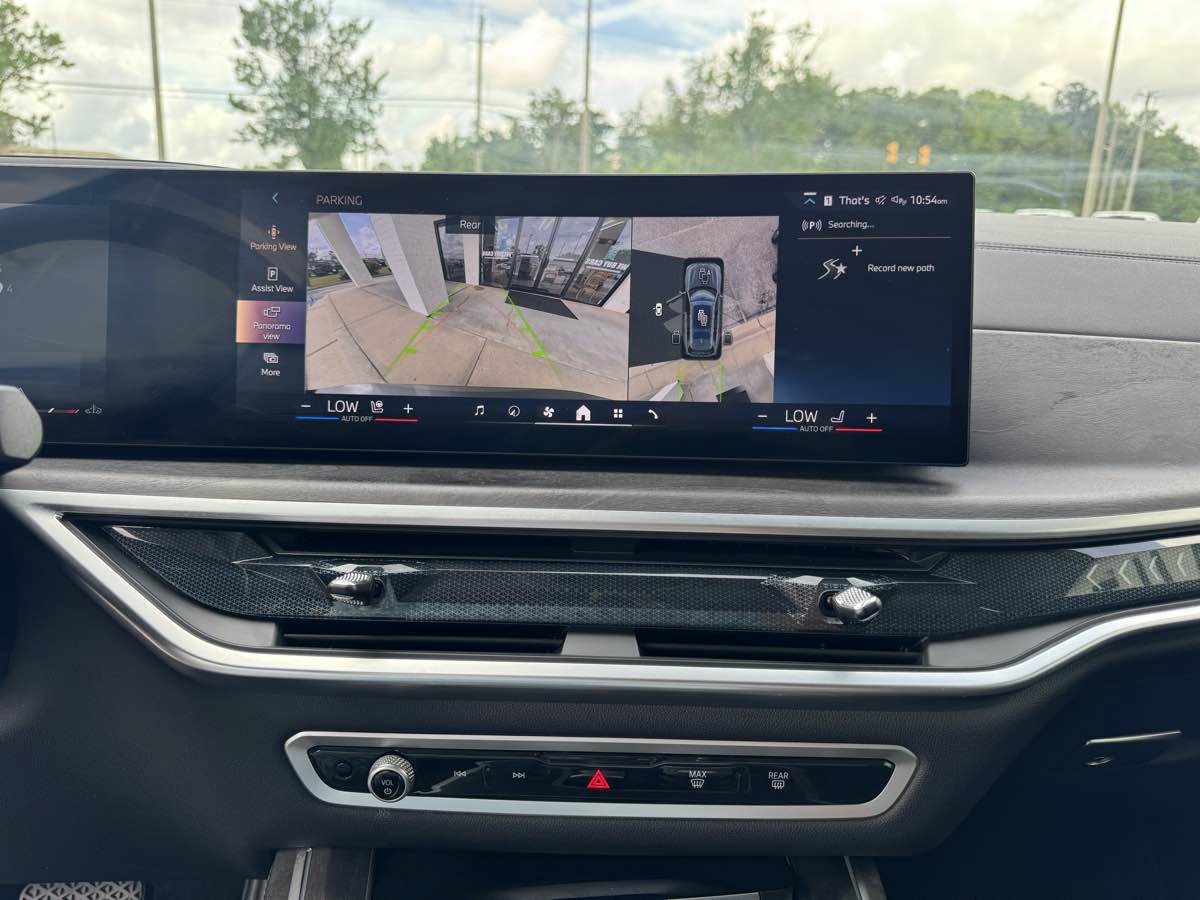 Used 2025 BMW X7 xDrive40i AWD/4WD image 23