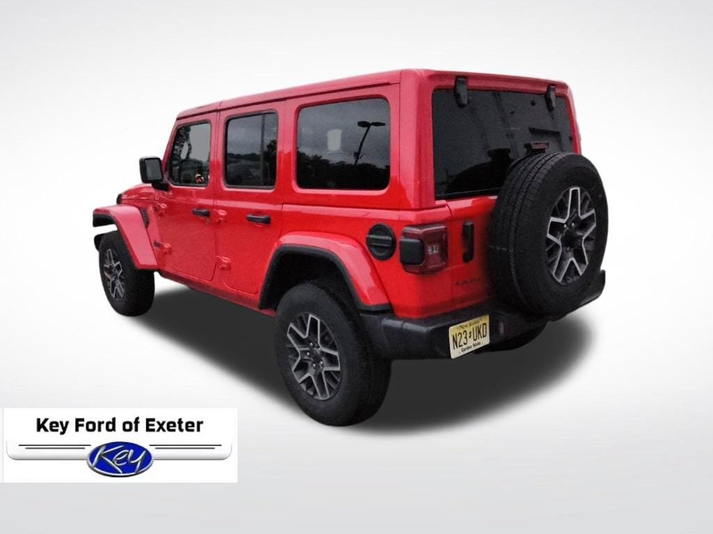 Used 2025 Jeep Wrangler Unlimited Sahara AWD/4WD image 10