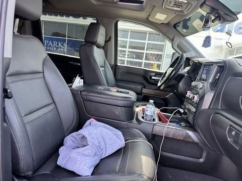 Used 2021 GMC Sierra 2500 Denali w/ Denali Black Diamond Edition image 14