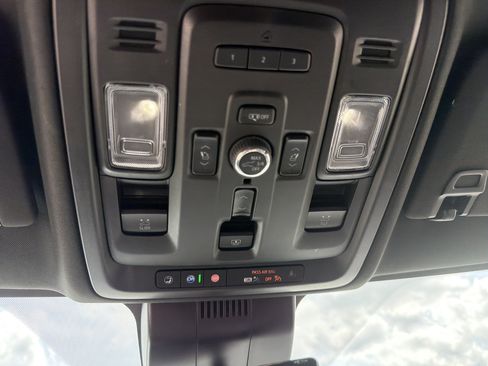 Used 2023 GMC Yukon Denali w/ Denali Reserve Package AWD/4WD image 27