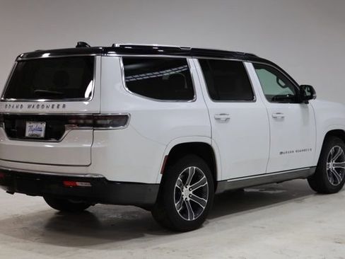 Used 2023 Jeep Grand Wagoneer 4WD image 7