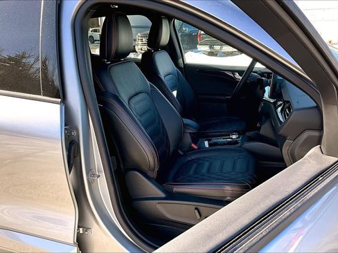 Used 2023 Ford Escape ST-Line Elite w/ Premium Technology Package image 8