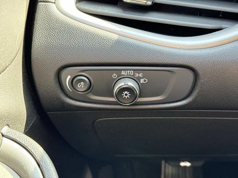 Used 2024 Chevrolet Malibu LT FWD image 19