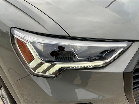 Used 2022 Audi Q3 2.0T Premium Plus w/ Premium Plus Package image 27