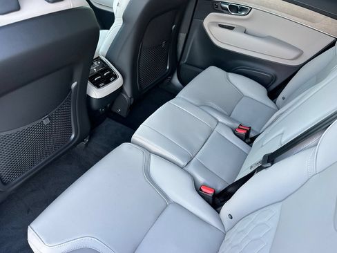 New 2026 Volvo XC90 B6 Plus w/ Protection Package Premier AWD/4WD image 11
