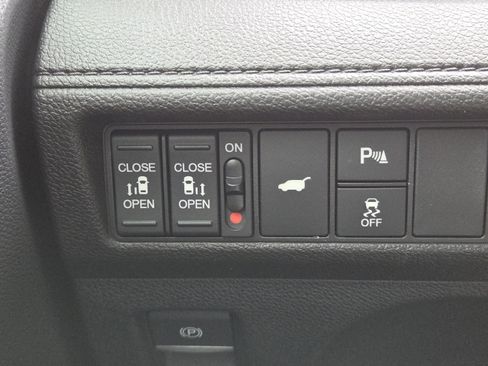 New 2026 Honda Odyssey Touring image 14