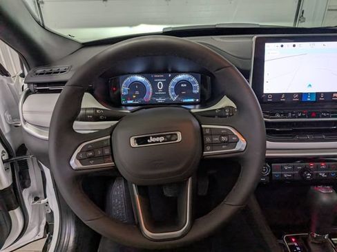 Used 2025 Jeep Compass Limited w/ Elite Group AWD/4WD image 18