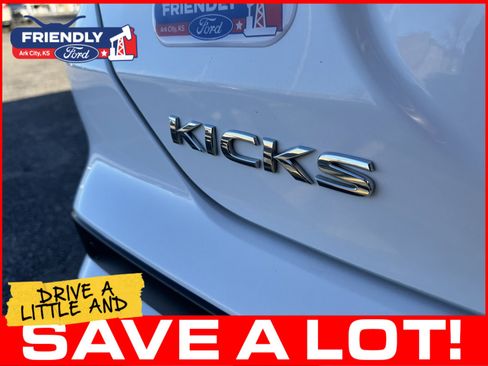 Used 2023 Nissan Kicks SV FWD image 5