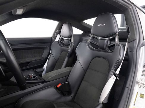 Certified 2024 Porsche 911 GT3 RWD image 5