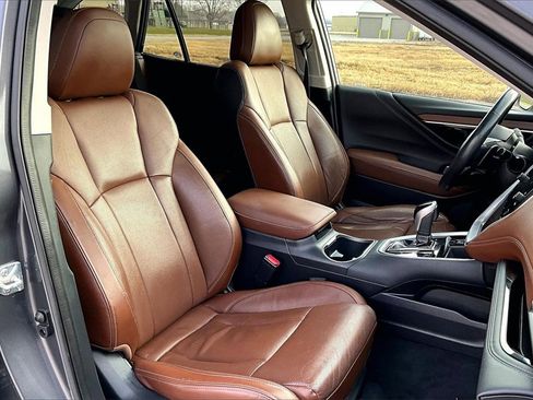 Used 2022 Subaru Outback Touring w/ Popular Package #2 image 7