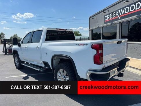 Used 2025 Chevrolet Silverado 2500 LT w/ Convenience Package AWD/4WD image 3