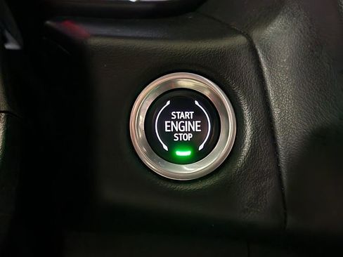 Used 2021 Chevrolet Suburban Z71 image 39