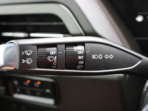 Used 2025 GMC Yukon AT4 w/ LPO, Floor Liner Package image 24