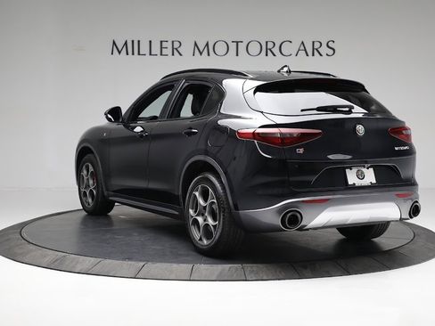 Used 2022 Alfa Romeo Stelvio Ti image 4