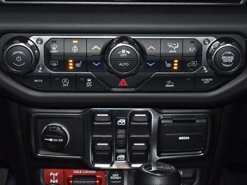 New 2026 Jeep Gladiator Mojave image 13