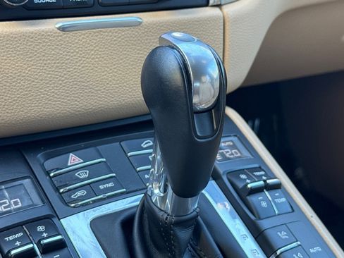 Used 2017 Porsche Macan AWD/4WD image 15