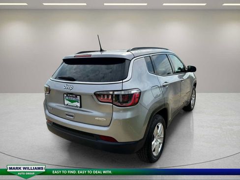 Used 2022 Jeep Compass Latitude AWD/4WD image 6