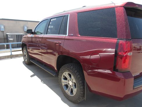 Used 2018 Chevrolet Tahoe LT w/ Luxury Package AWD/4WD image 4