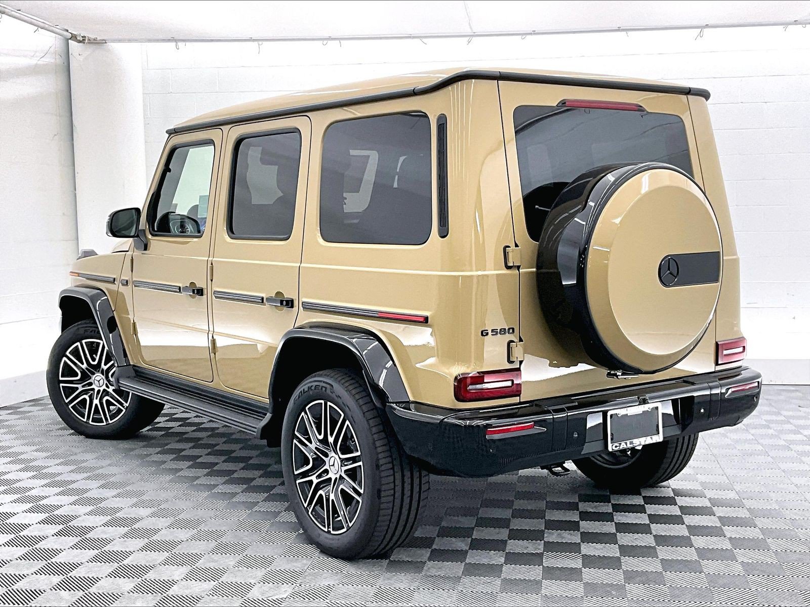 New 2027 Mercedes-Benz G 580 e image 2