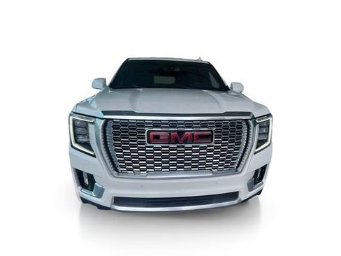 Used 2021 GMC Yukon Denali w/ LPO, Illumination Package AWD/4WD image 2