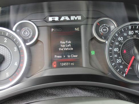 Used 2022 RAM 5500 Tradesman w/ Chrome Appearance Group AWD/4WD image 11
