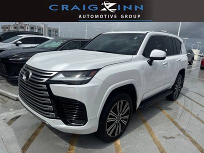 Used 2024 Lexus LX 600 4WD w/ Luxury Package