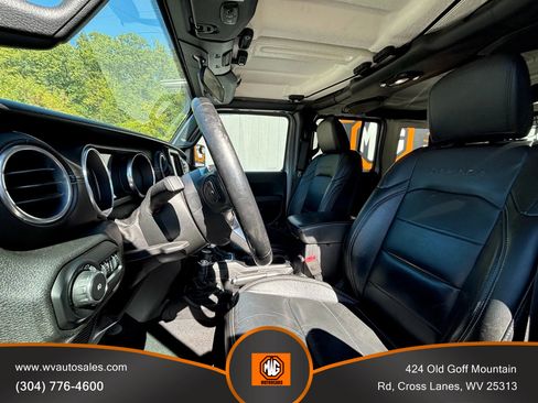 Used 2018 Jeep Wrangler Unlimited Sahara w/ Dual Top Group image 11