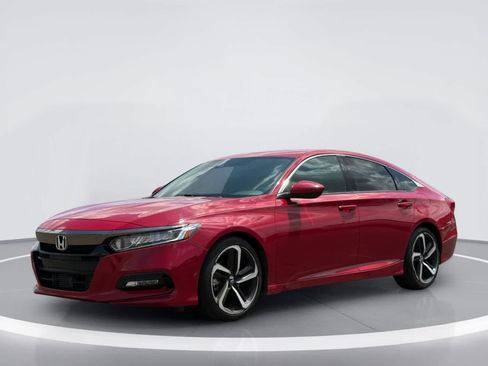 Used 2018 Honda Accord Sport image 2