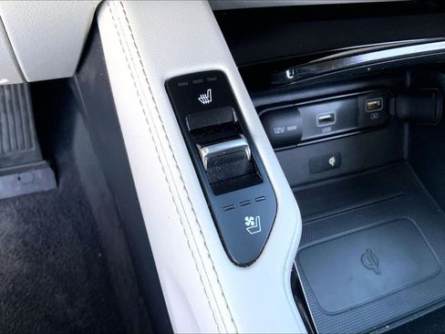 Used 2022 Kia Telluride EX w/ EX Premium Package FWD image 32