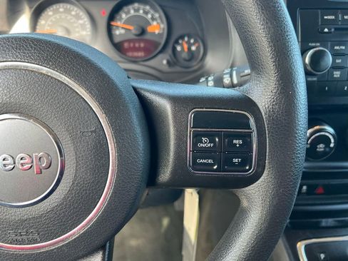 Used 2016 Jeep Patriot Sport w/ Power Value Group FWD image 34