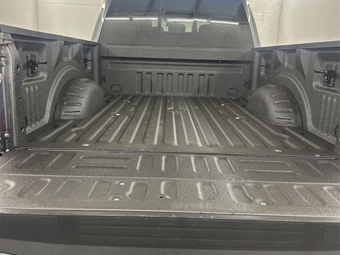 Used 2019 Ford F250 Lariat w/ Chrome Package image 34