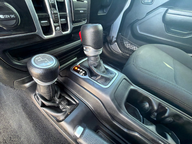 Used 2020 Jeep Wrangler Unlimited Sport S AWD/4WD image 31
