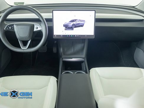Used 2025 Tesla Model 3 Long Range AWD/4WD image 27