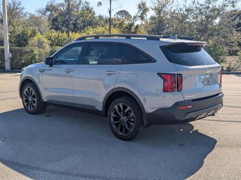 Certified 2023 Kia Sorento X-Line EX image 7