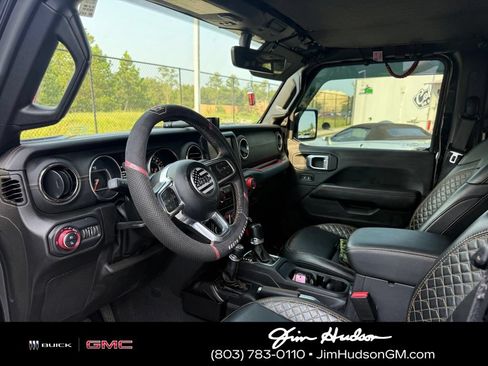 Used 2022 Jeep Gladiator Overland AWD/4WD image 7
