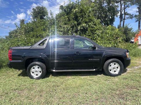 Used 2012 Chevrolet Avalanche LT w/ Suspension Package, Off-Road image 11