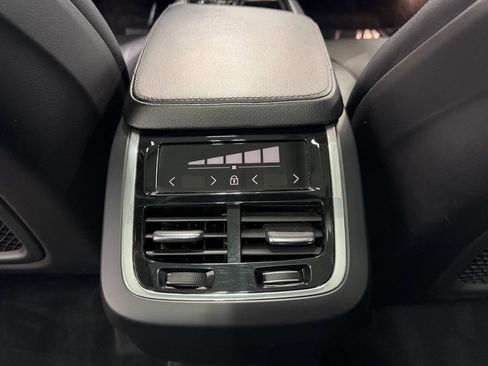 Used 2020 Volvo XC90 T5 Momentum image 28